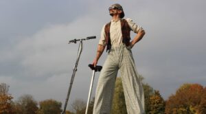 STILT WALKING​