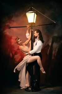 ACROBATIC STUNT DUO​