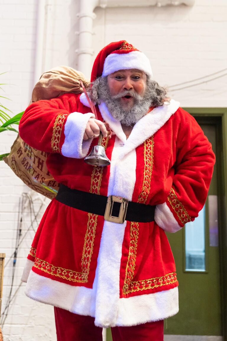 Book Christmas Entertainment Book a Christmas cabaret